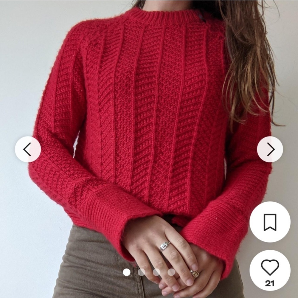 H & M Red Knit Sweater Crew Neck Chevron Pattern Size XS